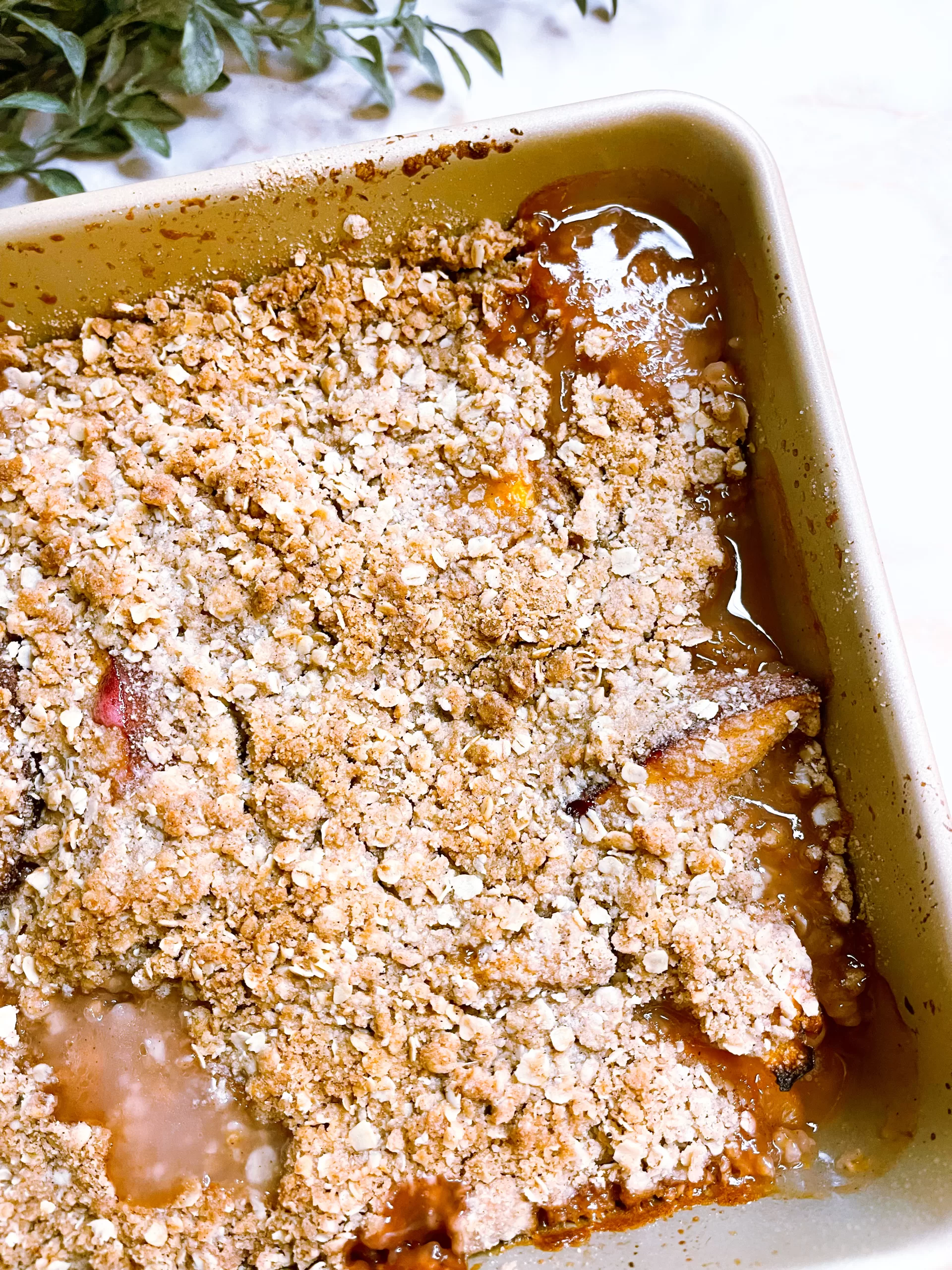 Summer Peach Crisp – EASY Recipe with Fresh Peaches!