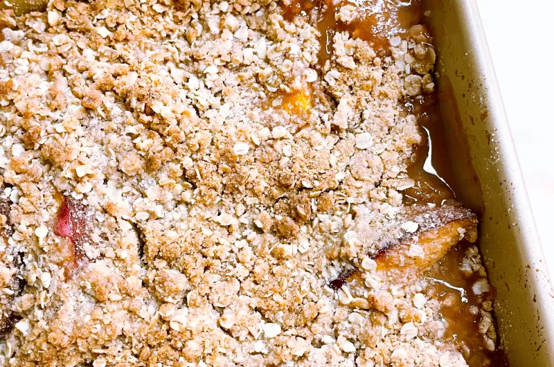 Summer Peach Crisp - EASY Recipe with Fresh Peaches!