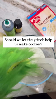 Are we letting the Grinch help us make these or nah? 🧐😅
Either way you should definitely give these Grinch cookies a try!
#thegrinch #christmascookie #easychristmasrecipes