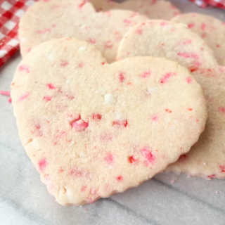 Classic Sugar Cookie Cutouts - but add sprinkles :) ⁣
⁣
Instagram friends- comment "sprinkles" to have this recipe sent directly to your DMs!⁣
⁣
https://maegankaybakes.com/festive-sprinkle-sugar-cookies/
