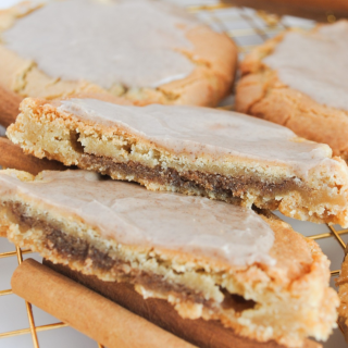 your favorite Pop-Tart, but make them a cookie! Brown Sugar Pop Tart Cookies are so delicious!
https://maegankaybakes.com/brown-sugar-pop-tart-cookies/