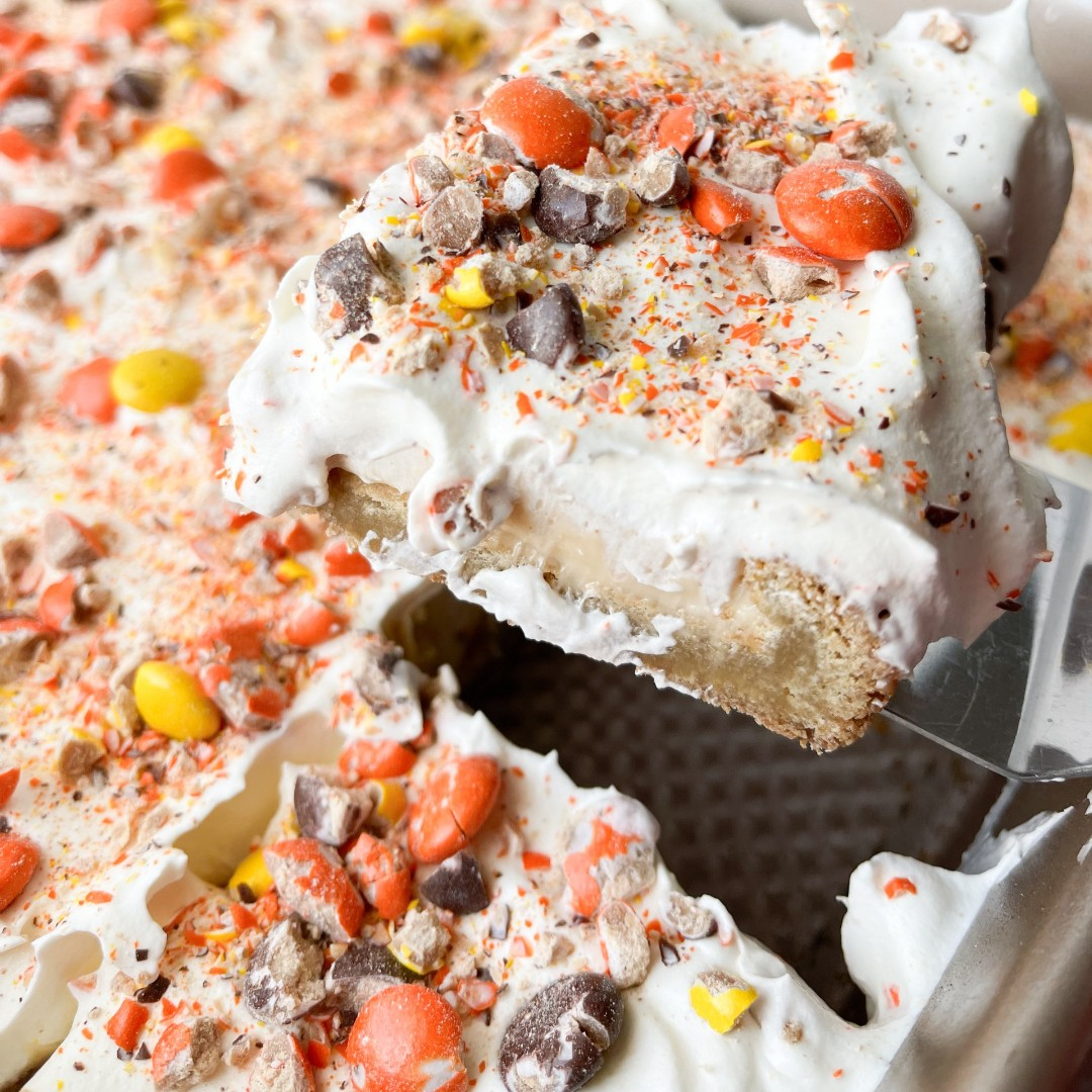 Peanut butter pie cookie bars - perfect to feed a crowd!⁣
⁣
https://maegankaybakes.com/peanut-butter-pie-cookie-bars-simple-delicious/