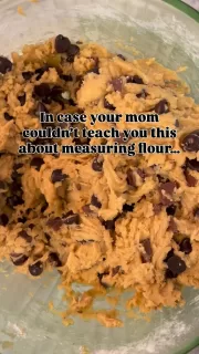 The most accurate way to measure flour is by using a kitchen scale.

BUT if you’re not weighing your ingredients (I never do!) you can get pretty darn close using this method…

Spoon your flour into the measuring cup and then level off the top.

Don’t pack it in.

Don’t scoop it with the measuring cup directly from the flour bag.

Doing these things will compress the flour into the measuring cup and can add a significant amount of extra flour to your recipe.

Spooning the flour into the measuring cup and then leveling it off will get it fairly close to the weighted amount.

Even small fluctuations in the amount of flour in a recipe can affect the texture- so this is important!

Did anyone teach you how to measure flour properly? Or have you learned through trial and error?