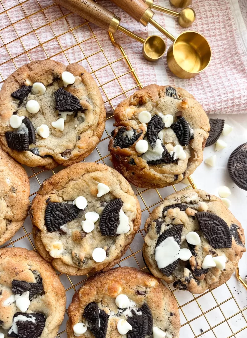 Cookies and Cream Cookies – with Crushed Oreos